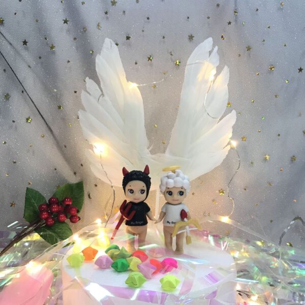 Feather wings cake decoration card - Image 3